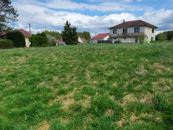 Terrain 1300 m² Vézelois