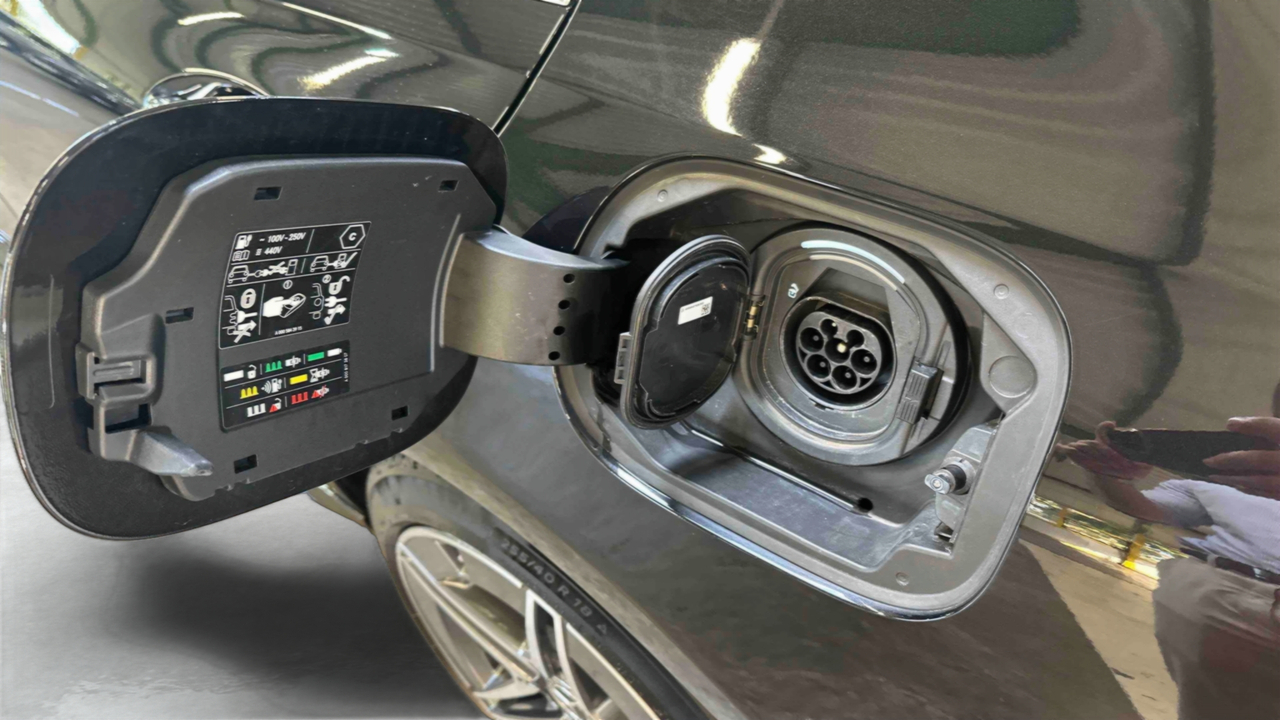 Mercedes Classe C 300 e 9G-Tronic e-Hybrid EQ — photo 9