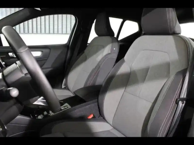 Volvo Xc40 t4 recharge 129 + 82ch plus dct 7 — photo 9