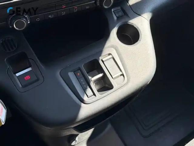 Toyota Proace city medium 1.5l 130 d-4d bvm6 — photo 39