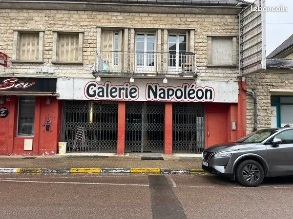 Immeuble commercial 140 m² - 2 cellules