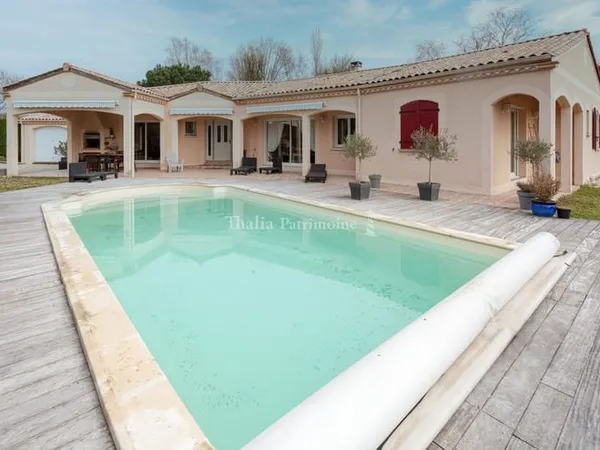 Superbe maison contemporaine avec piscine à 20 min de Bordea