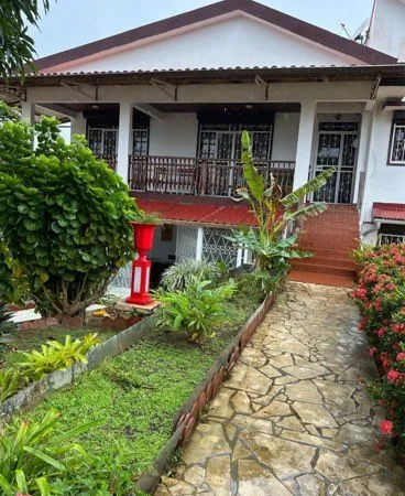 Appartement T5 meublé avec jardin et terrasses