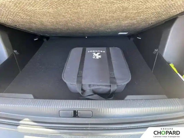 Peugeot 2008 electrique 136 ch — photo 24