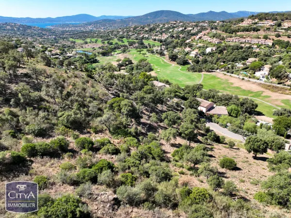 Terrain 3110 m²