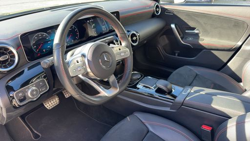Mercedes Classe CLA Shooting  Brake 200 163 7G-DCT - AMG Line – 2019 – 63085 km – Essence – Boîte Automatique — photo 14