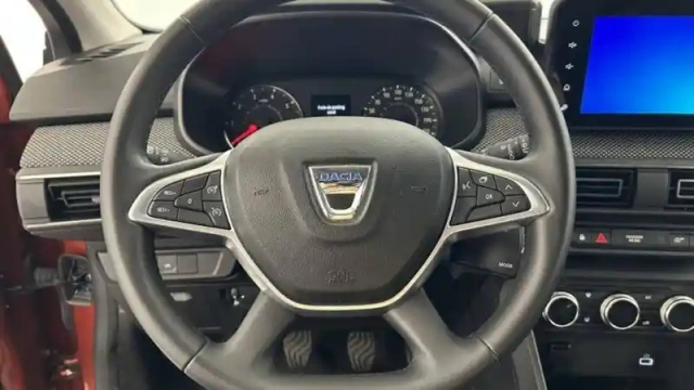 Dacia Jogger tce 110 7 places — photo 9