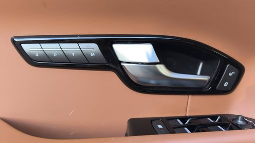 Land Rover Range Rover Evoque 2.2 TD4 150 - Prestige – 2015 – 125719 km – Diesel – Boîte Manuelle — photo 7