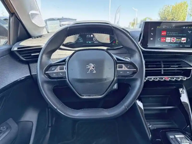 Peugeot 208 electrique 50 kwh 136ch — photo 9