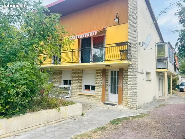 Maison 7 pièces 240 m²