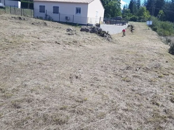 terrain constructible 4708 m² LE CAYLAR 34520 Propriétaire