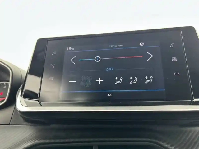 Peugeot 208 puretech 75 s&amp;s bvm5 — photo 21
