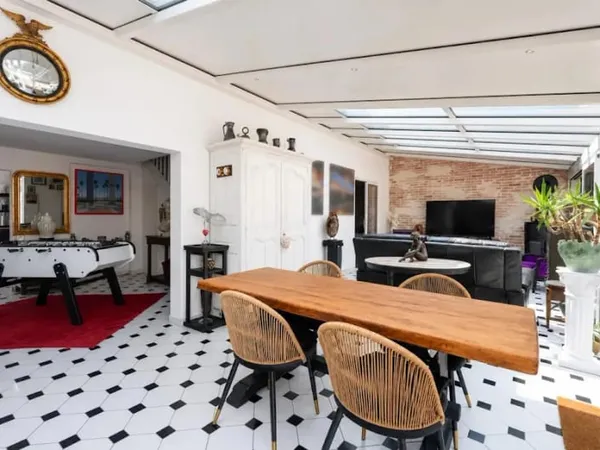 Propriété 6 pièces 176 m²