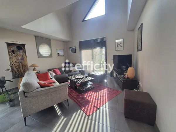 Maison 7 pièces 175 m²