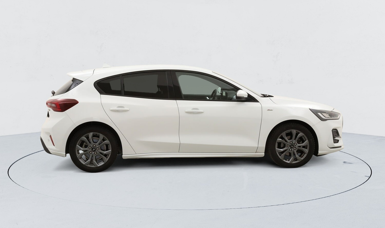 Ford Focus — photo 6