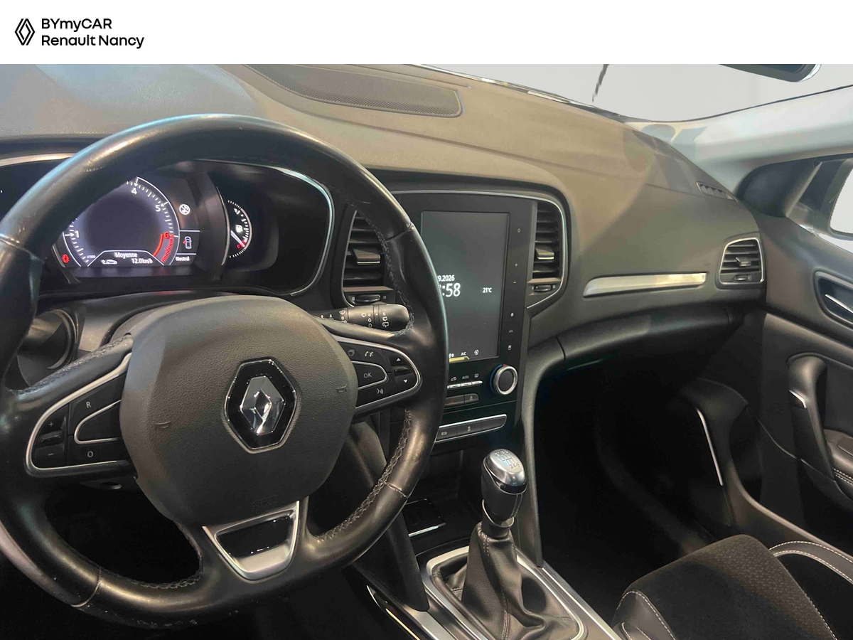 Renault Mégane IV Berline TCe 130 Energy — photo 9