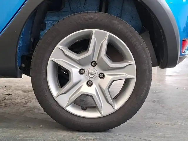 Dacia Sandero sce 75 — photo 10