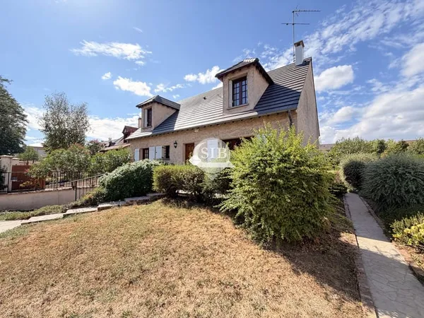 Maison 5 pièces avec sous-sol total et jardin