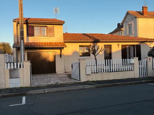 Maison agréable 90 m² (6 pièces) + extérieur