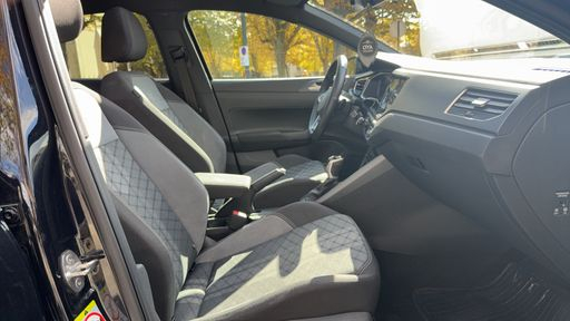 Volkswagen Polo 1.0 TSI 116 DSG7 - R-Line – 2024 – 18110 km – Essence – Boîte Automatique — photo 12