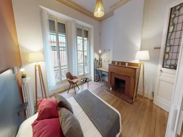Loue chambre en colocation dans appartement