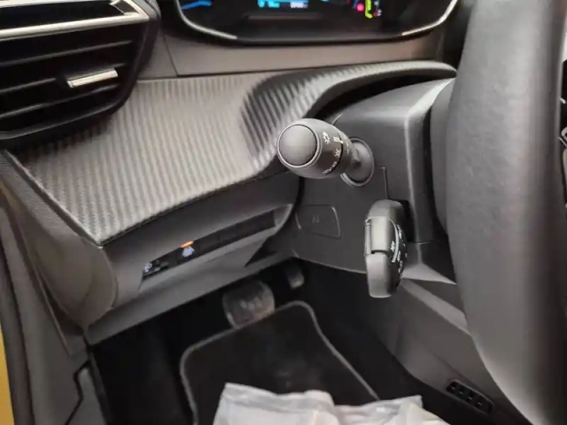 Peugeot 208 electrique 50 kwh 136ch — photo 23