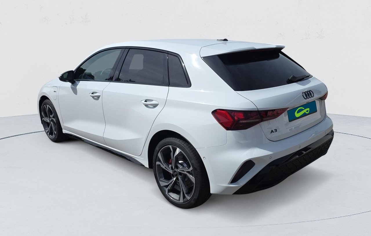 Audi A3 Sportback — photo 3