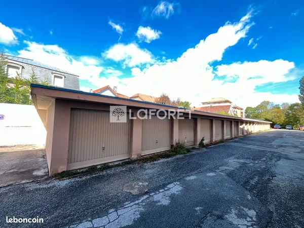 Parking/box BELFORT