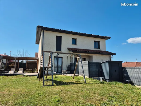 Maison de 2020 avec piscine et climatisation - 110 m² - 4 chambres - DPE A