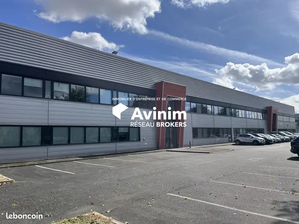 Bureaux 3035 m² Moissy-Cramayel