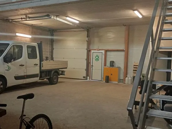 Local commercial 200 m² Sainte-Marie-des-Champs