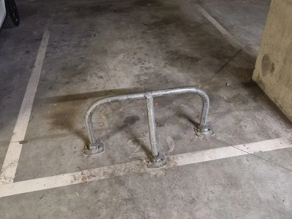 Place de parking en sous-sol sécurisé