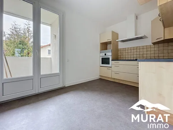 Appartement T4 traversant de 79 m² entièrement rénové - Se