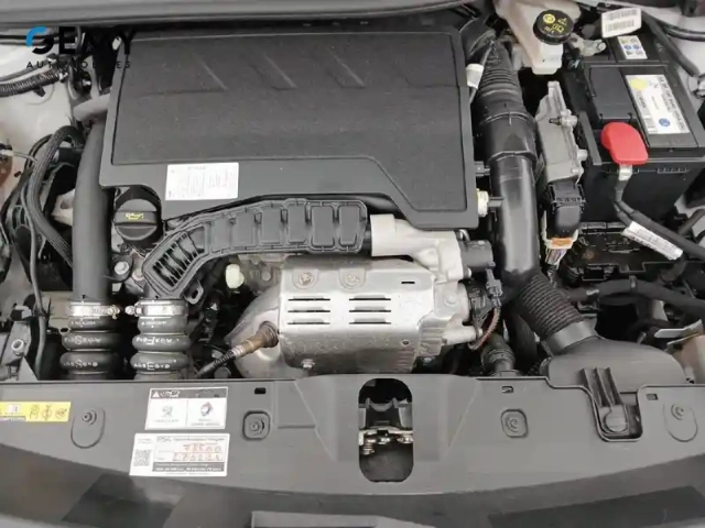 Peugeot 2008 puretech 130 s&amp;s bvm6 — photo 35