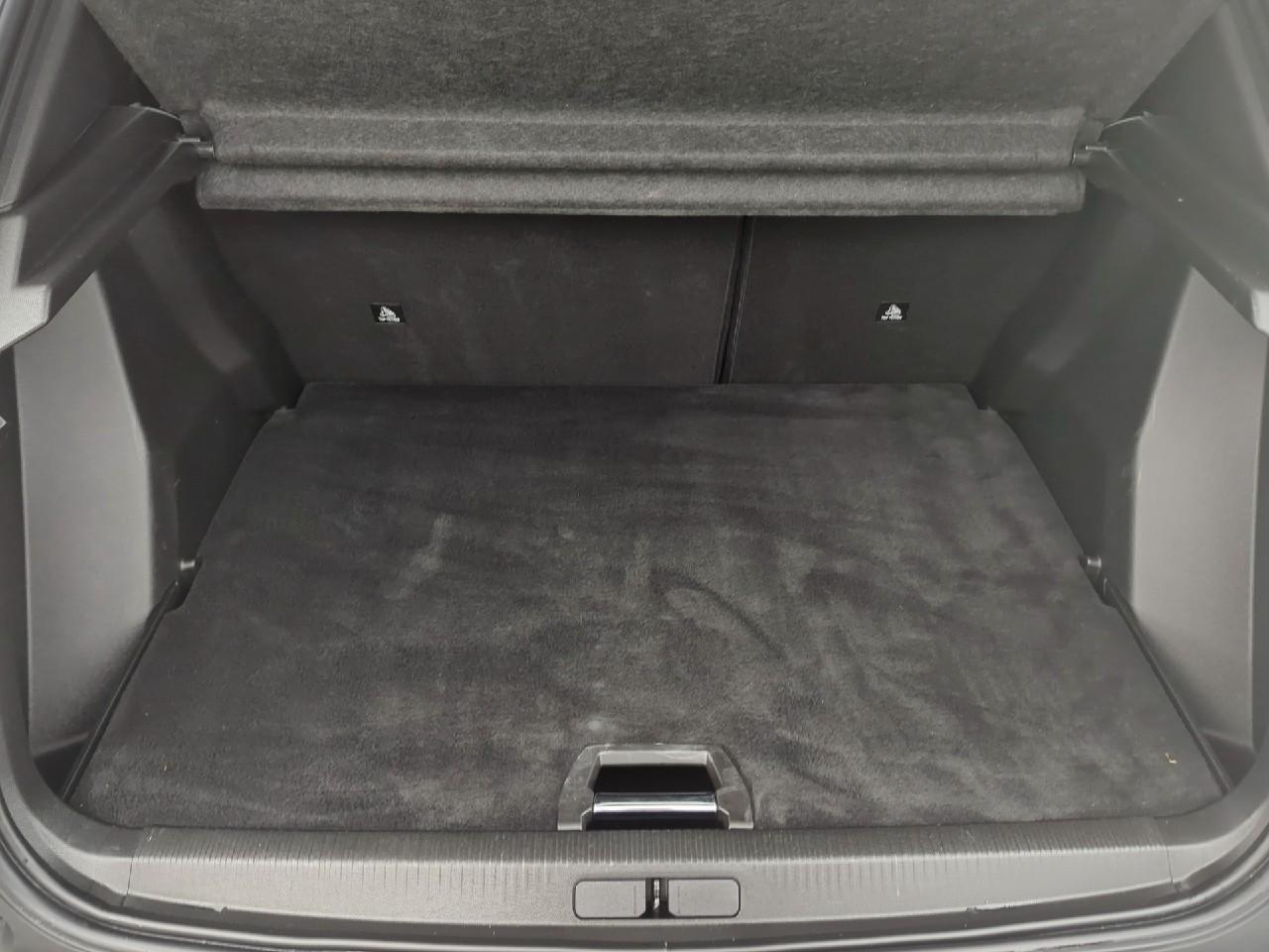 Peugeot 2008 puretech 130 s&s eat8 allure pack — photo 6