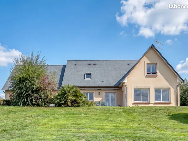 Maison 7 pièces 218 m²