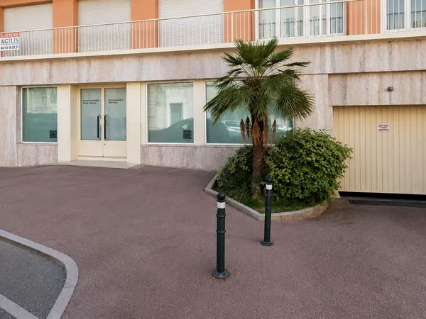Local Commercial Grasse 80m2