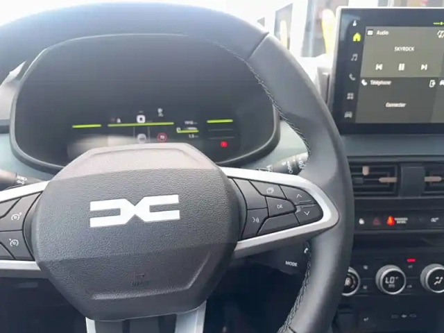 Dacia Sandero eco-g 120 auto — photo 28