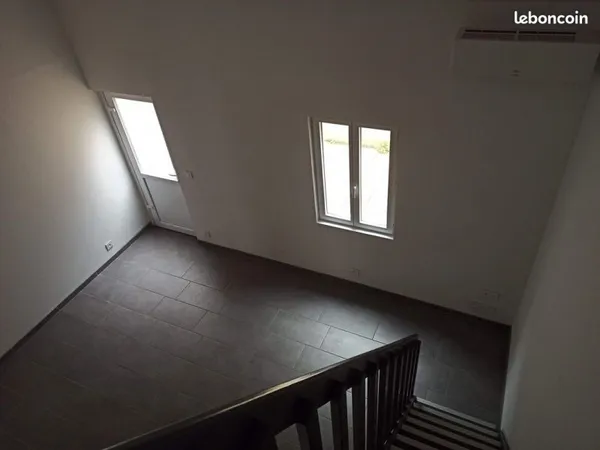 Local 50 m² Revel