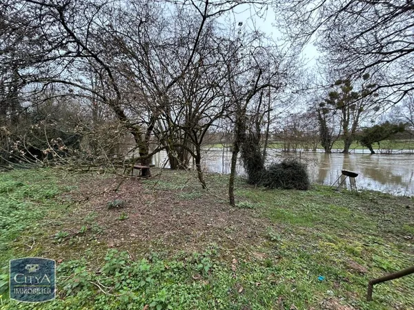 Terrain 251 m²