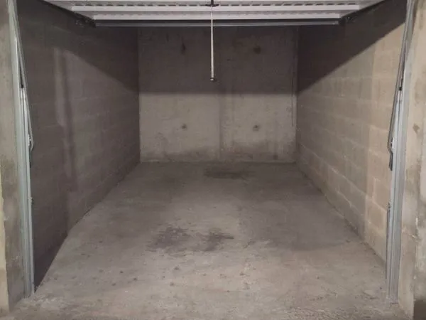 Garage à louer