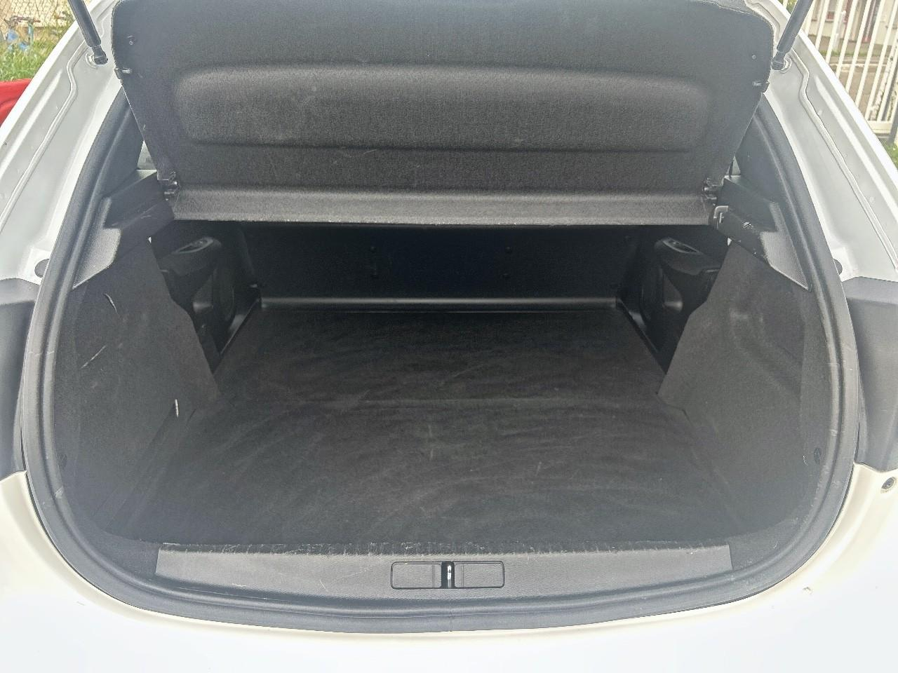 Peugeot 208 1.5 bluehdi 100 premium — photo 6