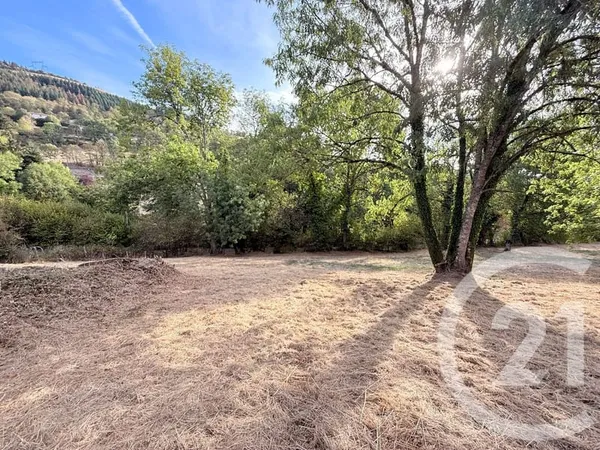 Terrain 1834 m²