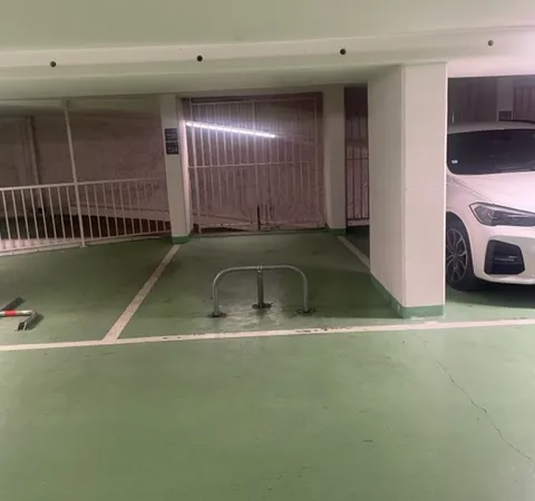 Vends parking - 12m²