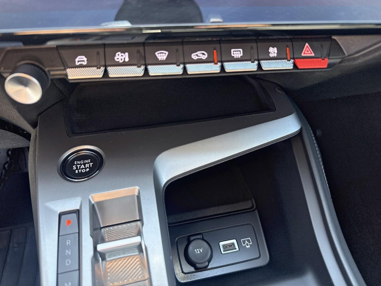 Peugeot 308 1.2 hybrid 136ch allure e-dcs6 — photo 17