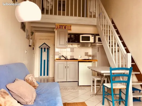 F2 Mezzanine/ parking/ rue planquette -à l'année