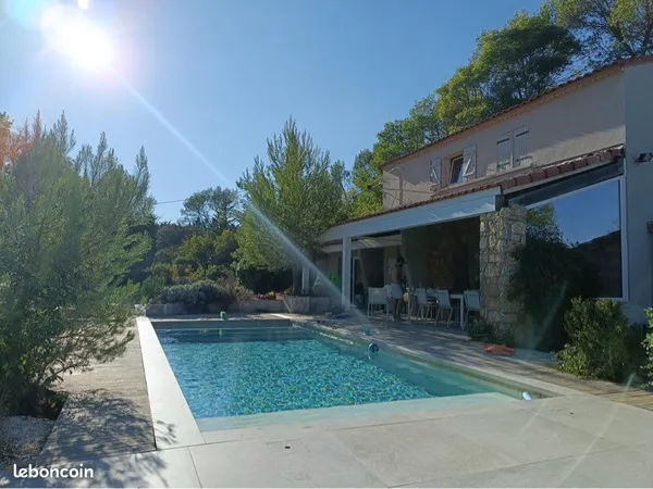 Magnifique villa rénovée avec piscine