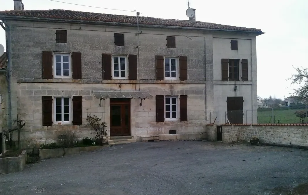 Photo 1