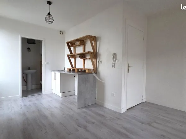 Studio 1 pièce 24 m²