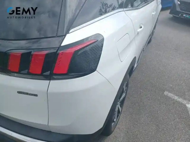 Peugeot 3008 puretech 130ch s&amp;s bvm6 — photo 16